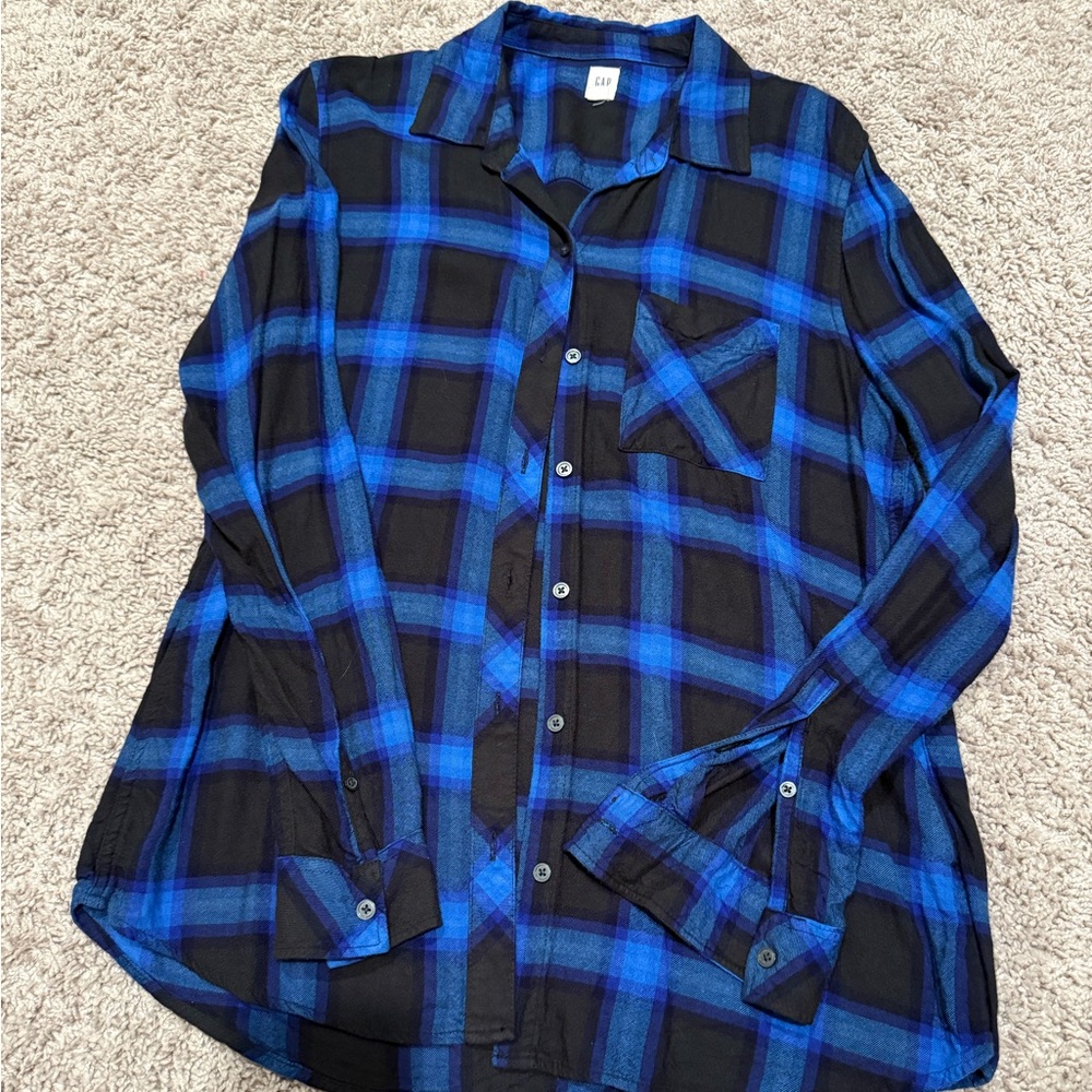 GAP Black and Blue Plaid Women’s Button-Down Shirt, Size Medium